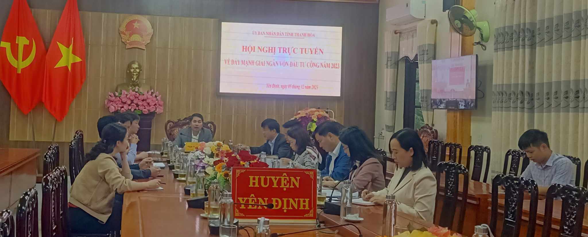 Toàn cảnh đại biểu tham dự tại điểm cầu huyện Yên Định.