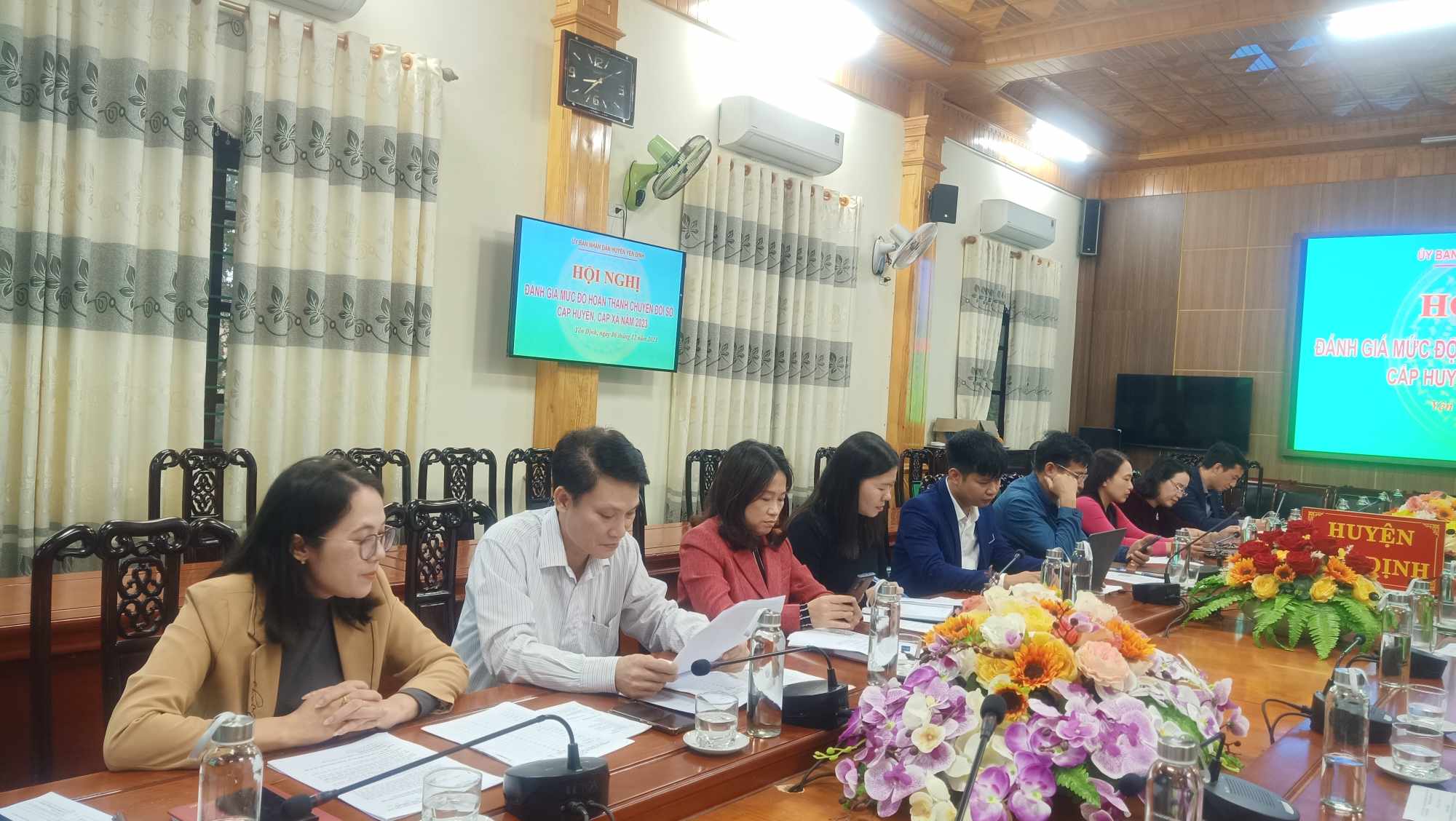 Đại biểu tham dự hội nghị.
