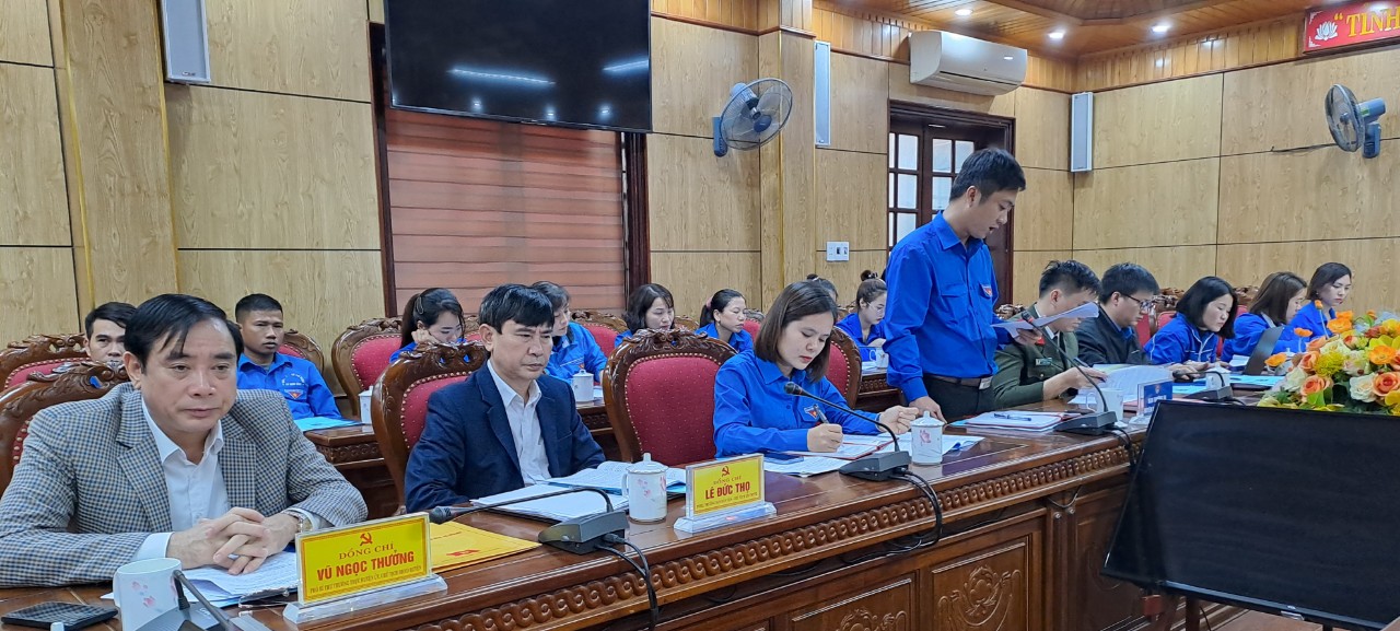Đại biểu tham dự hội nghị.