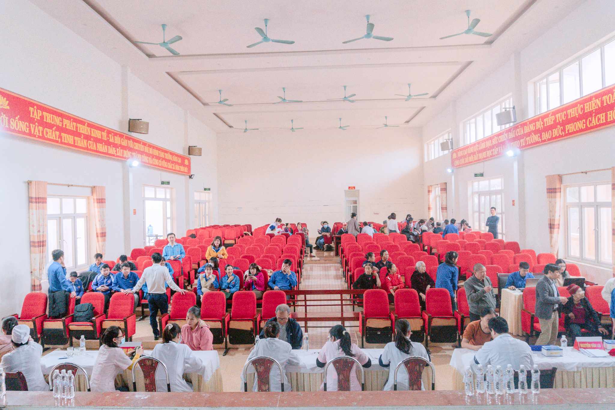 Khí thế khởi động “Tuổi trẻ Yên Định xung kích tình nguyện vì cuộc sống cộng đồng năm 2024”.