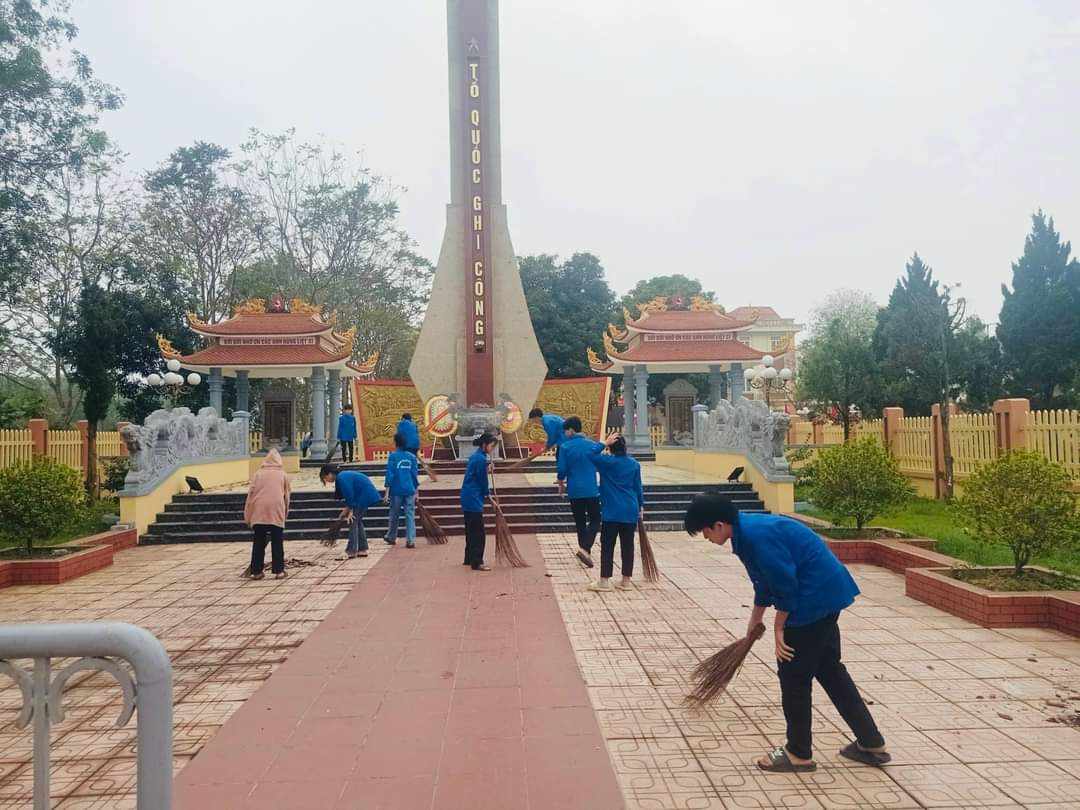 Một số hình ảnh Tuổi trẻ Yên Định ra quân ngày cao điểm “ Tình nguyện chung tay xây dựng NTM” và ngày chủ nhật xanh.