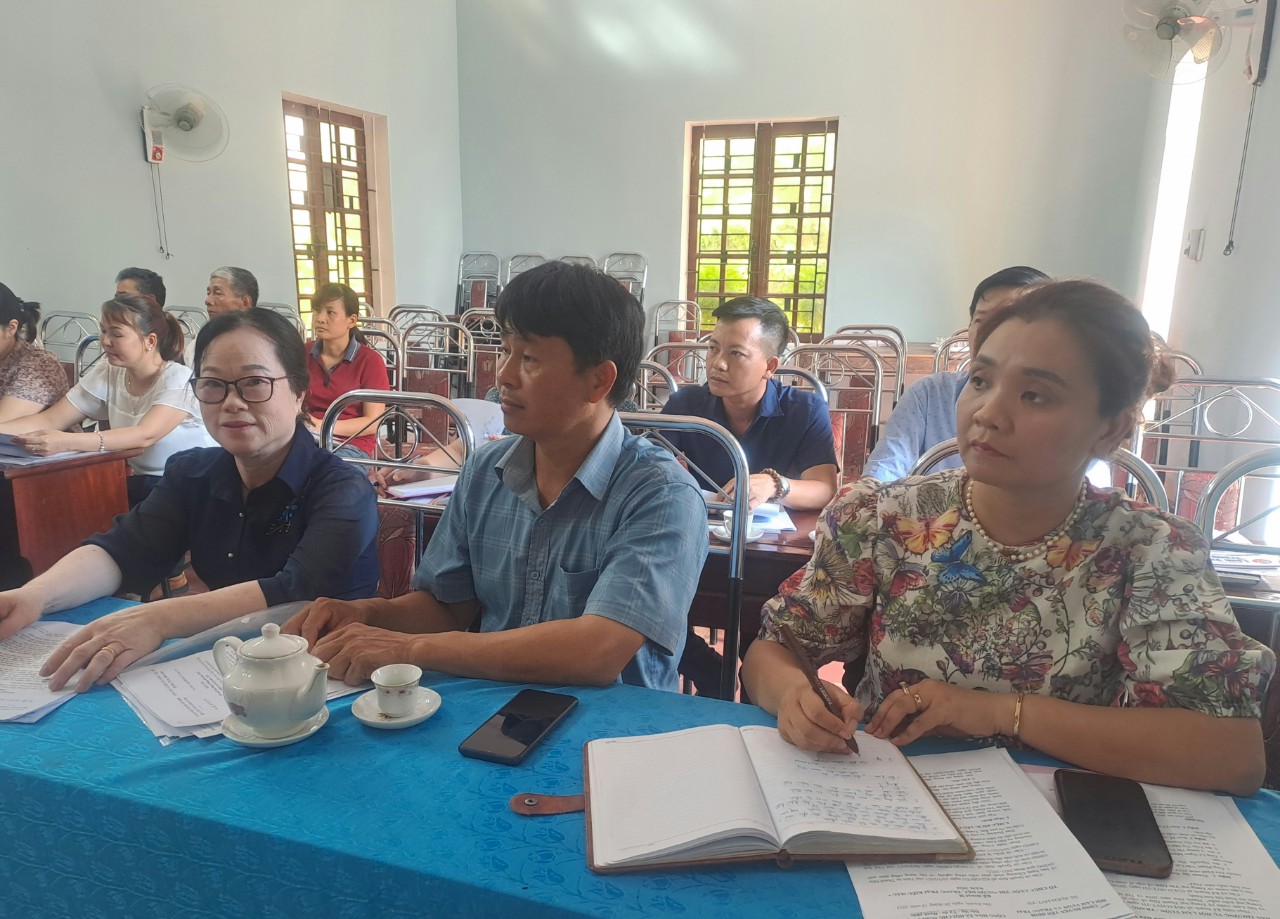 Đại biểu tham dự hội nghị.