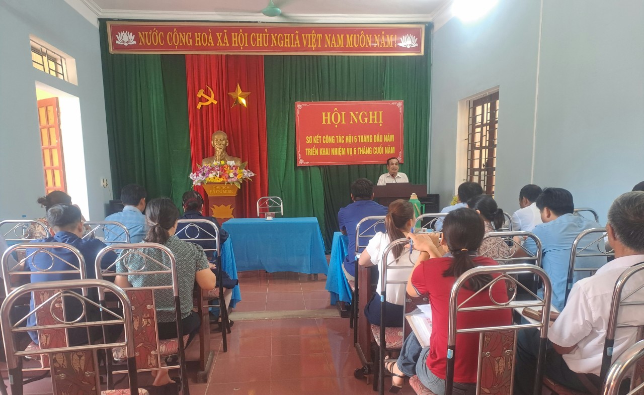 Toàn cảnh hội nghị.