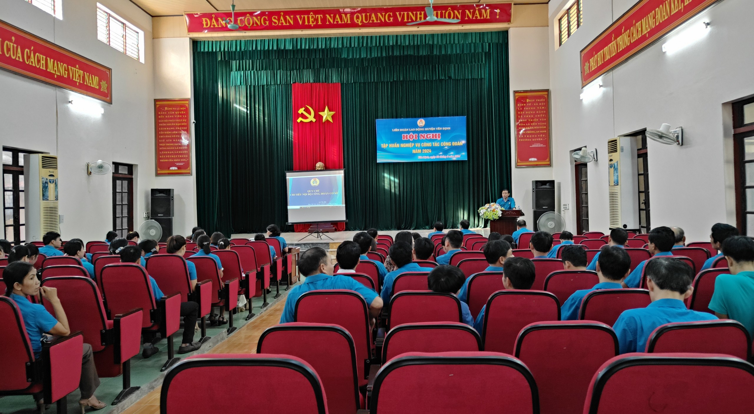Toàn cảnh hội nghị tập huấn.