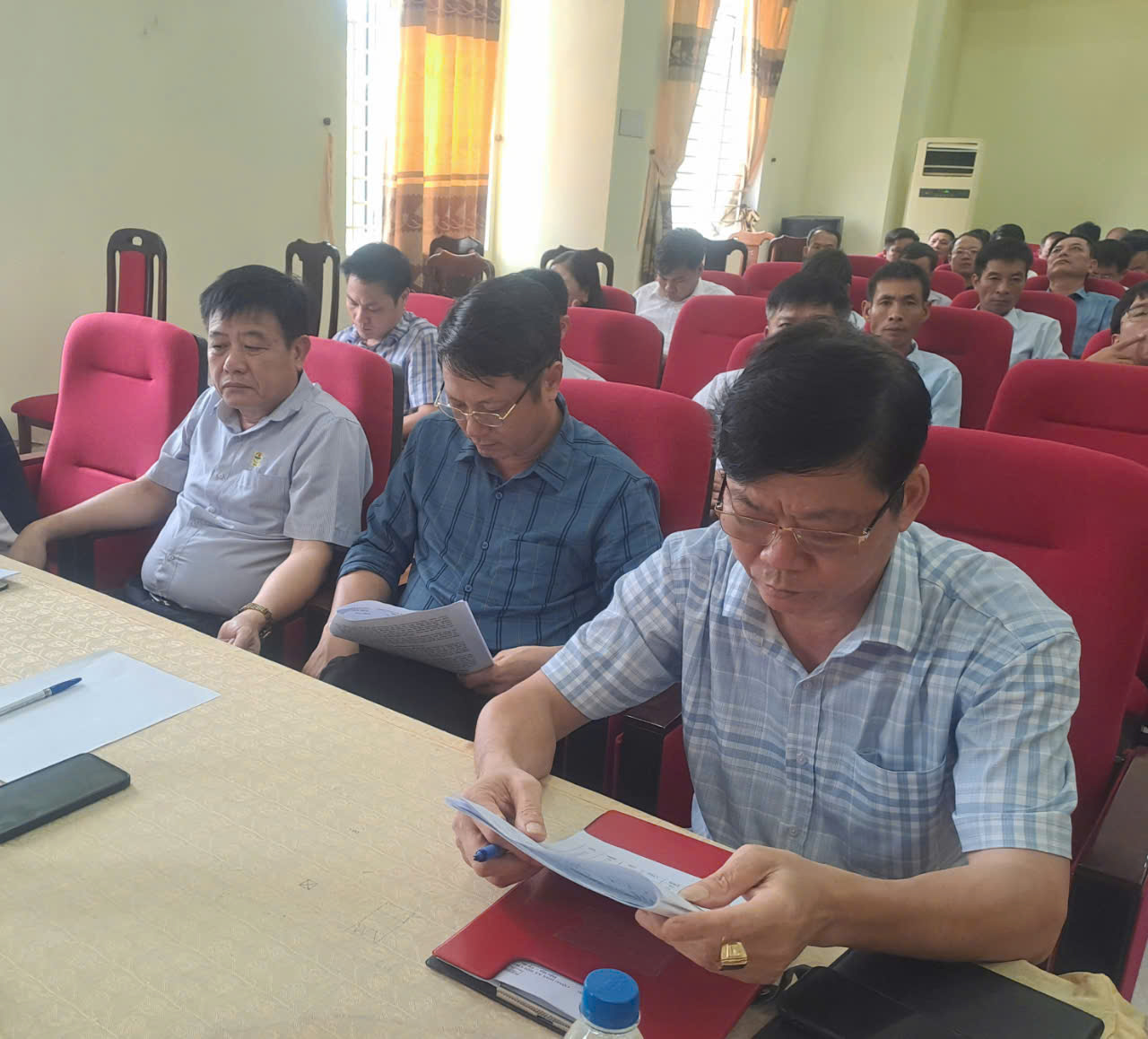 Đại biểu tham dự hội nghị.