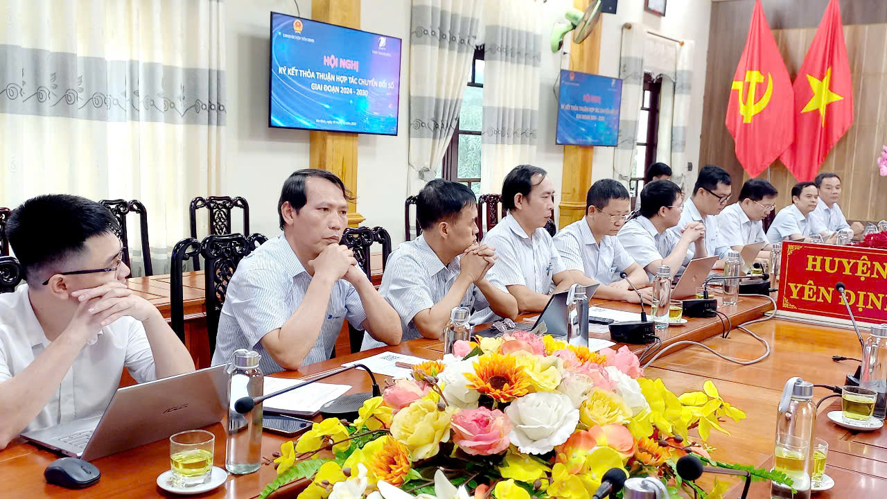 Đại biểu tham dự hội nghị.
