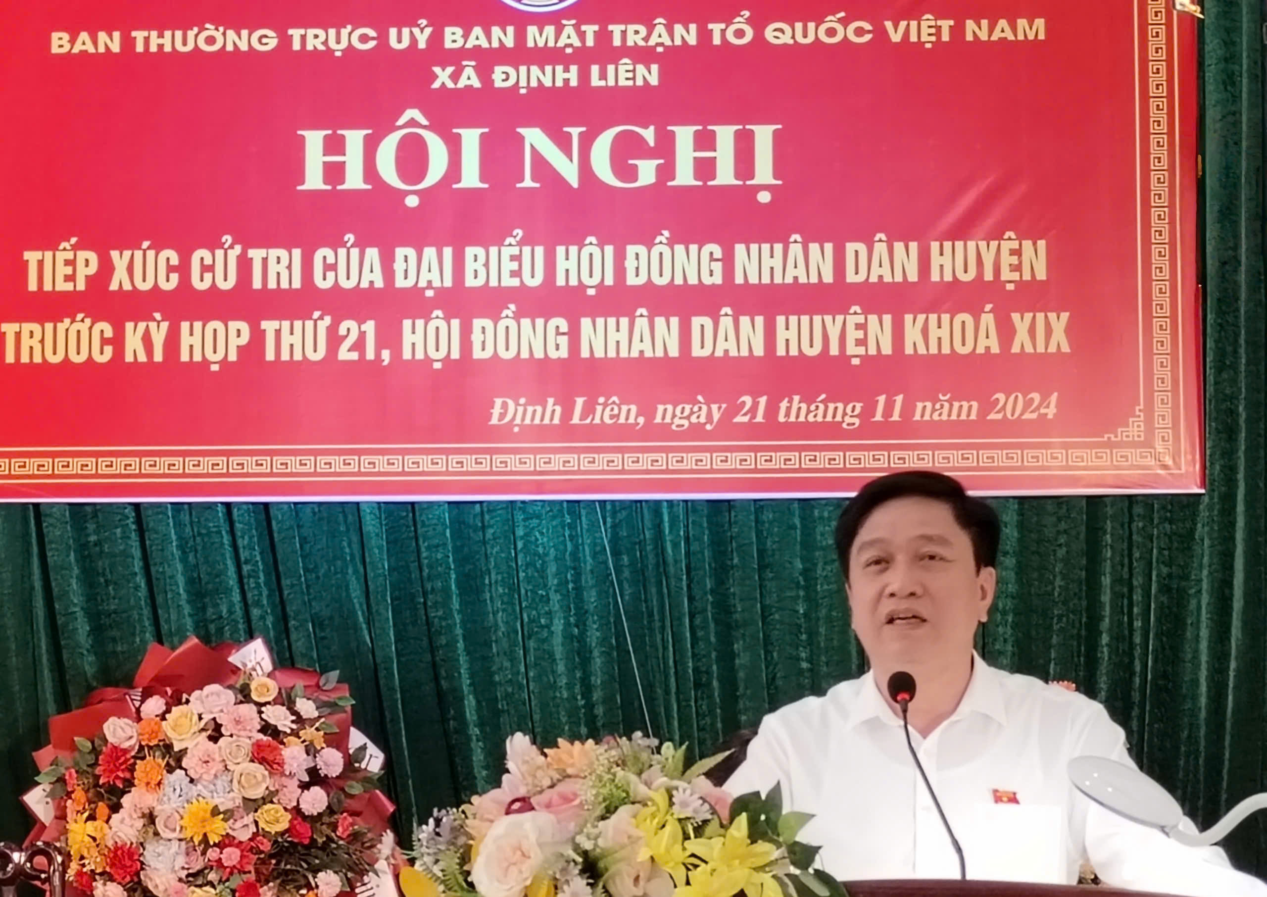 Thay mặt Tổ đại biểu số 5 HĐND huyện, đồng chí Trịnh Xuân Thúy, Bí thư Huyện uỷ, tiếp thu, tổng hợp để phản ánh tại Kỳ họp thứ 21, HĐND huyện khóa XIX sắp tới.