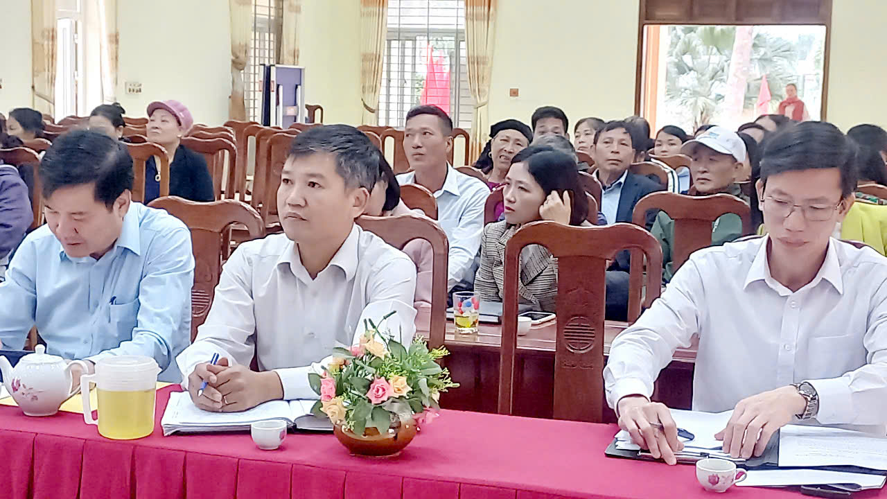 Đại biểu tham dự hội nghị.