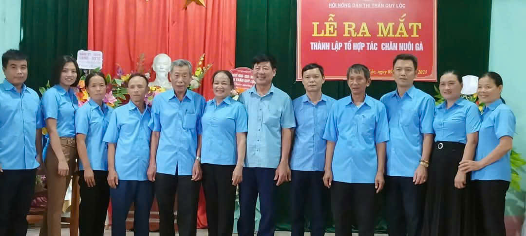 Ra mắt các câu lạc bộ ứng dụng khoa học kỹ thuật vào sản xuất chăn nuôi.